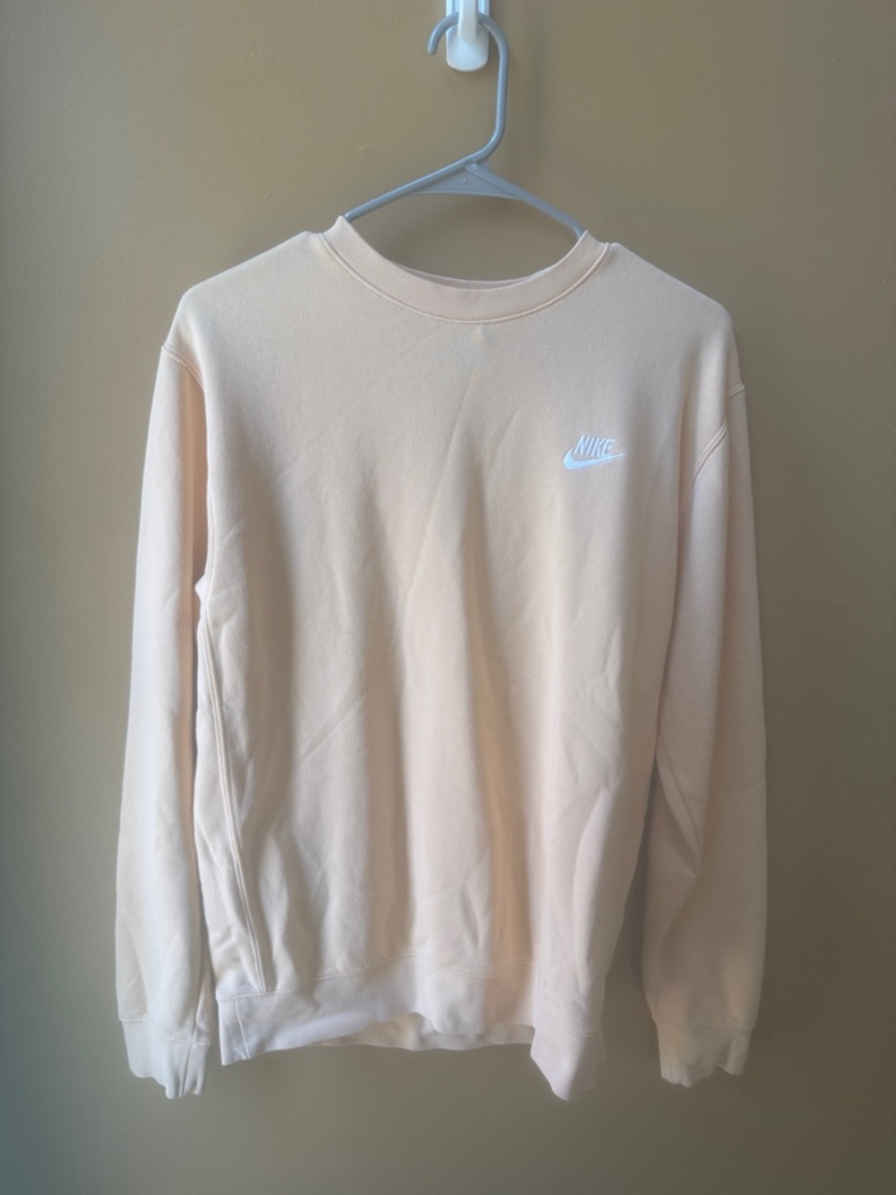 Nike Men's Size S Tall Crewneck Sweatshirt in Light Peach